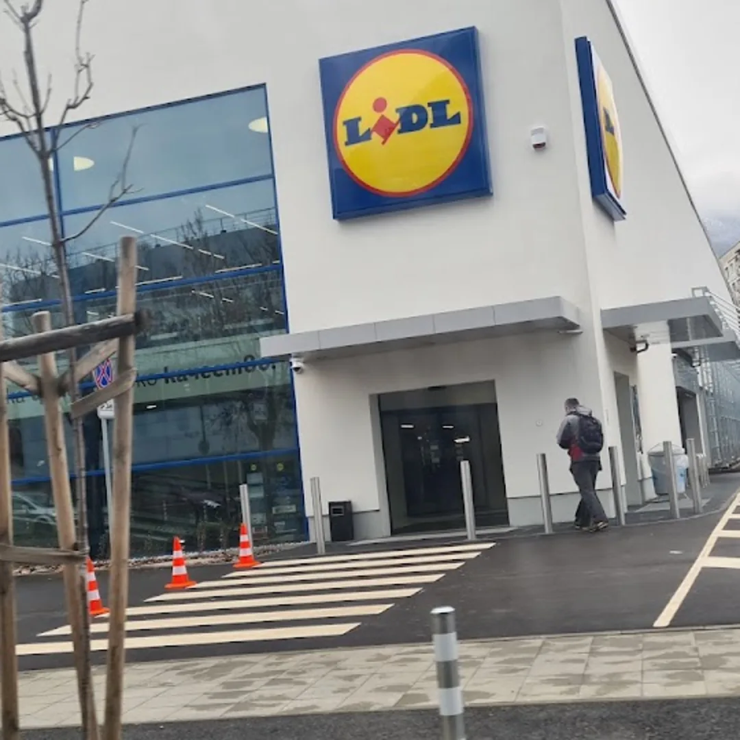 Lidl Sofia stores /Pavlovo, ul. "Vihren" 9