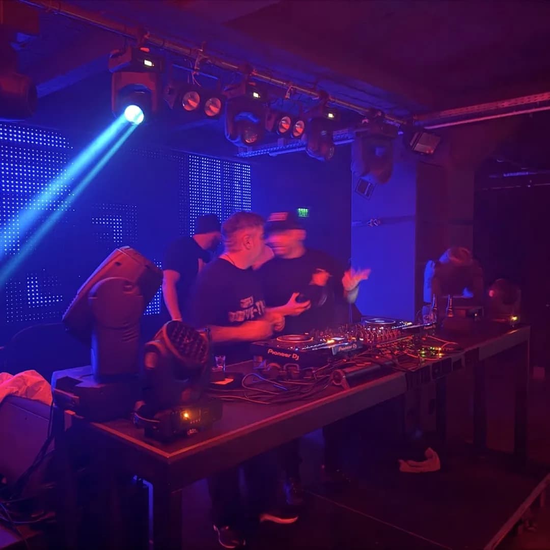 Klub "Yalta" – Legendarna Muzyka i Wydarzenia Nocne
