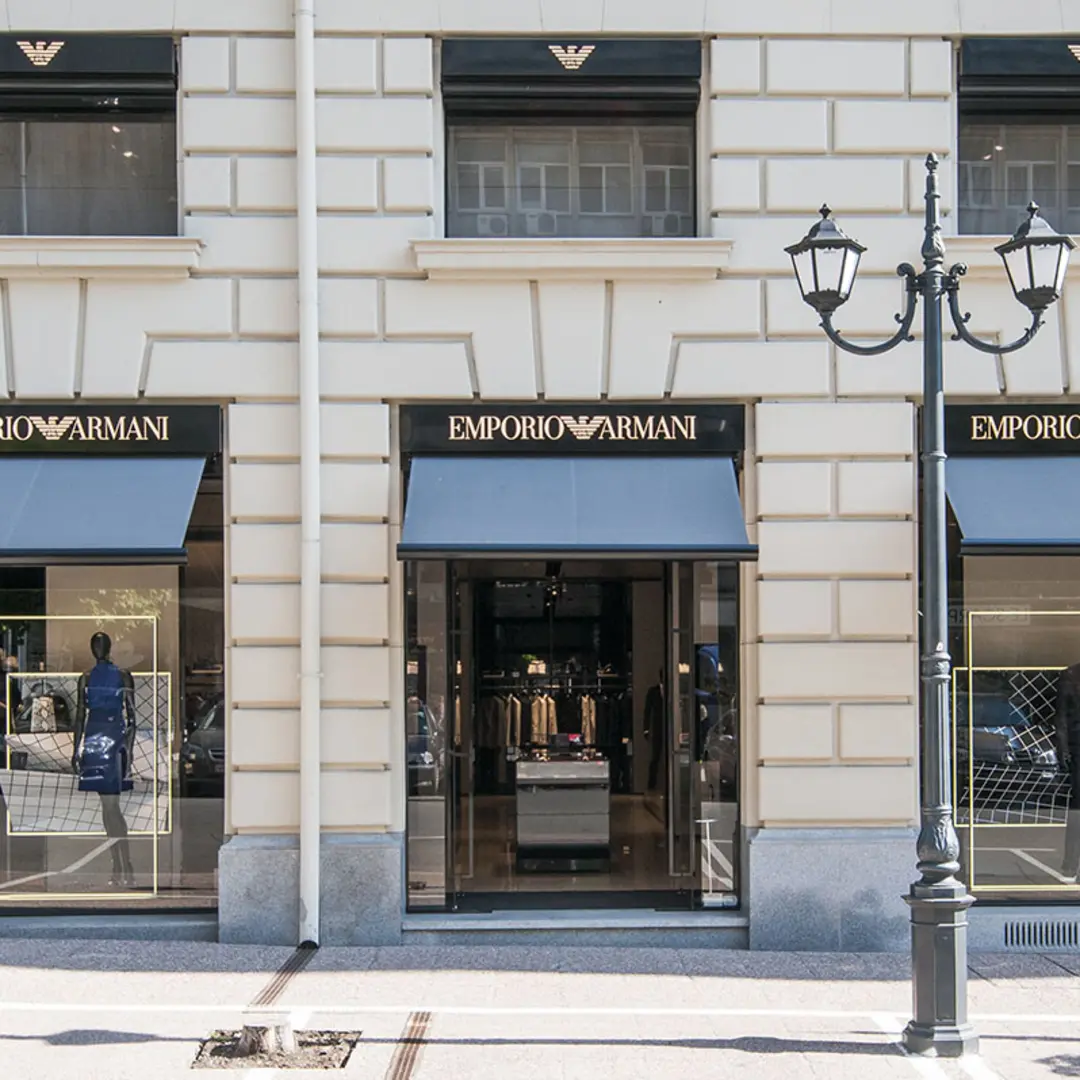 Emporio Armani Boutique – Luxuriöse italienische Mode