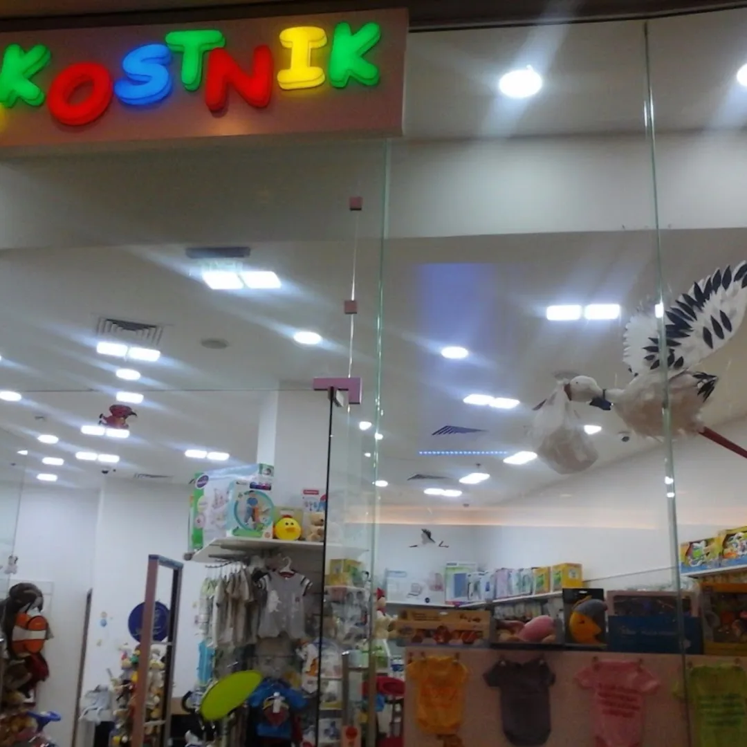 Negozio per Bambini "PAKOSTNIK"