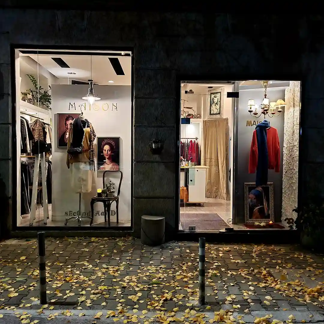 Tienda de ropa de segunda mano "Maison"