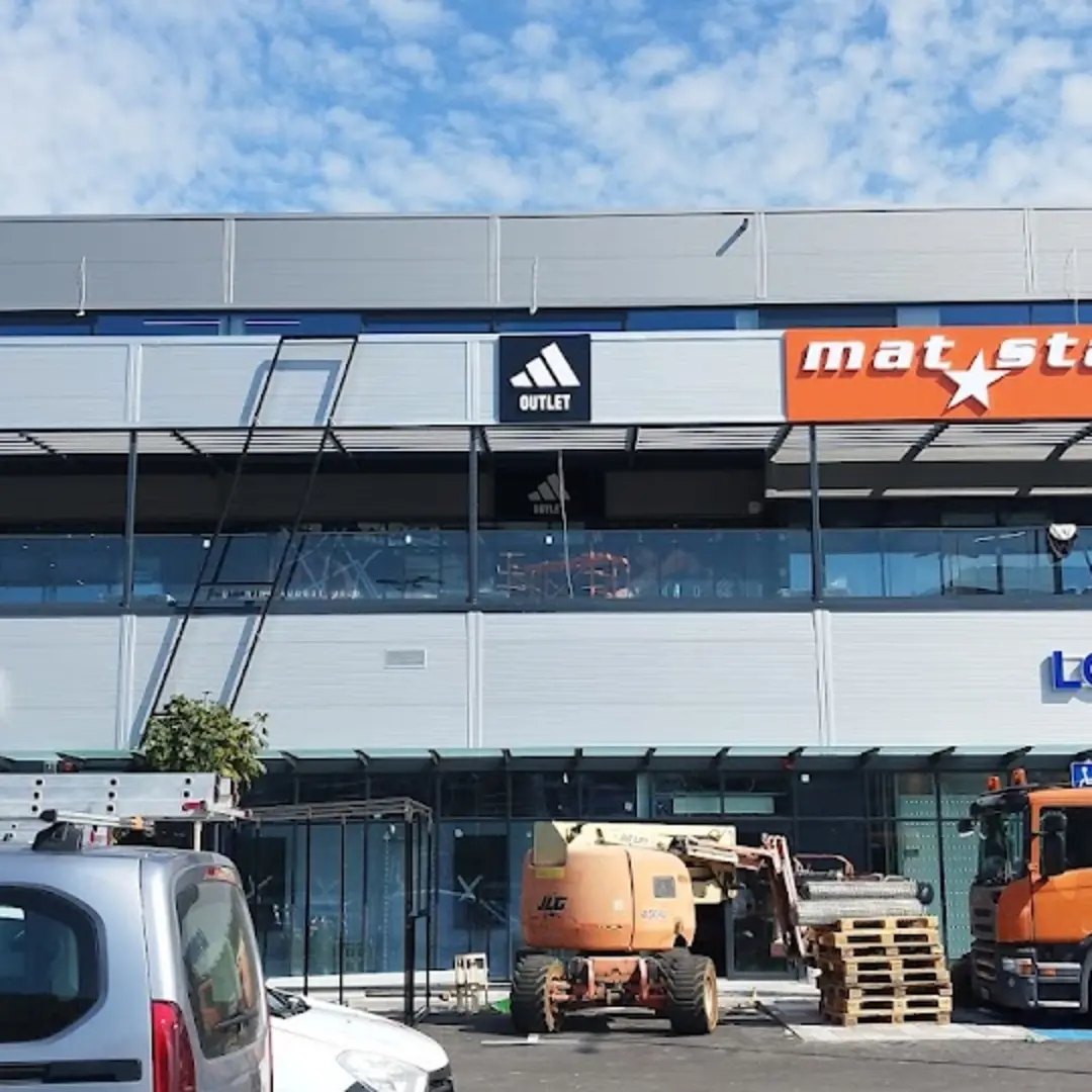adidas Outlet Store Sofia am Nikola Mushanov Blvd