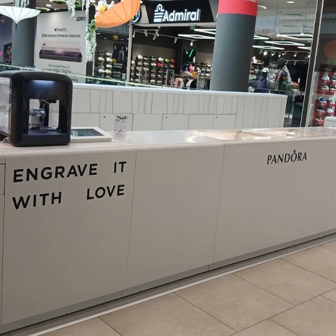 Pandora West Mall Sofia biżuteria i prezenty