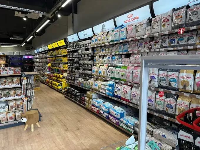Κτηνιατρικό Φαρμακείο και Κατάστημα Pet "Zoo Center" (2/2)
