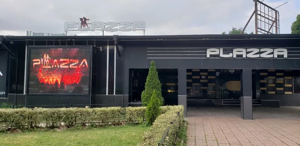 Disco Club "Plazza" - Feste e Vita Notturna (2/2)