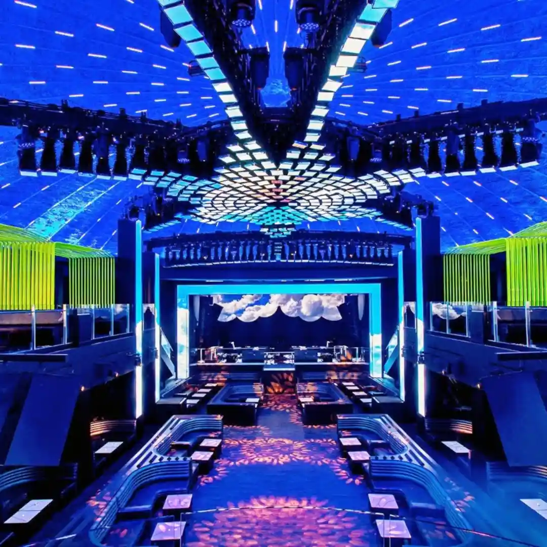Klub Disco "Plazza" - Imprezy i Życie Nocne