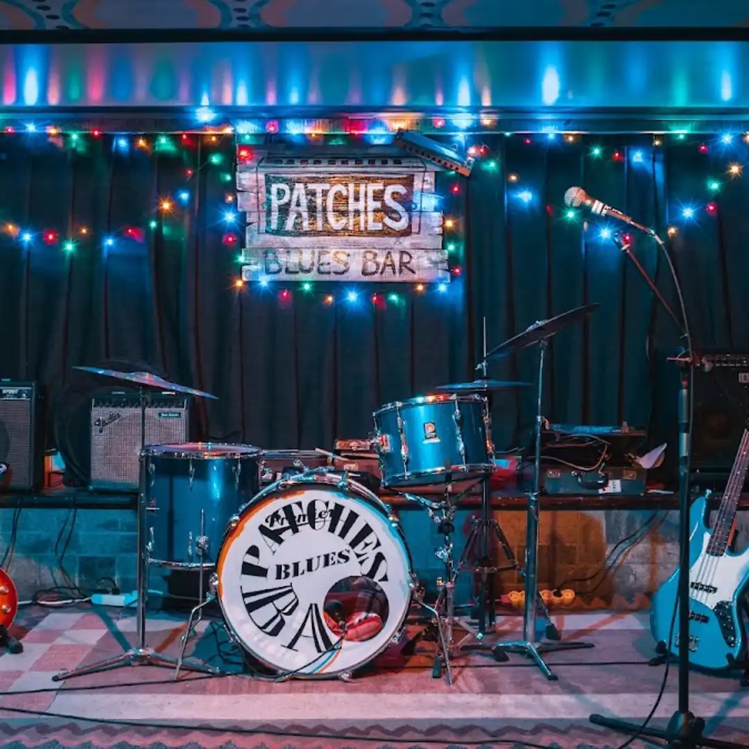 Blues Bar "Krapkite" - Muzyka na żywo i niezapomniane wieczory