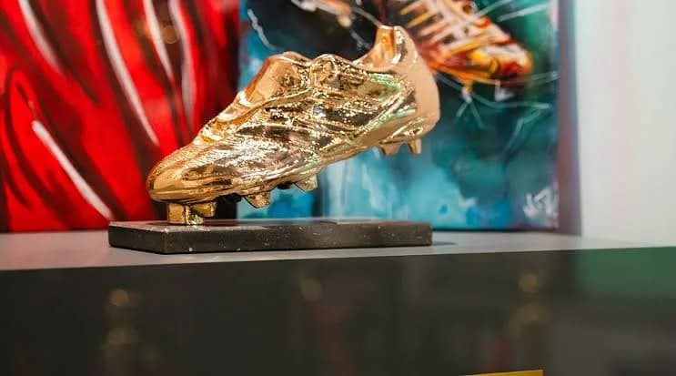 Sala Famei "Hristo Stoichkov" – Istorie Fotbalistică