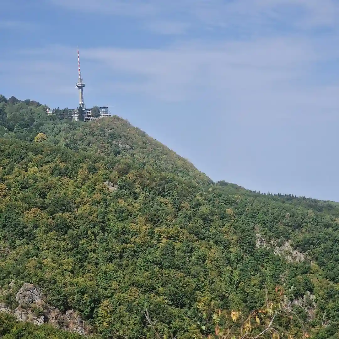 Punct de belvedere panoramic spre Cascada Boyana