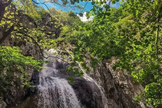 Cascada Boiana – Frumusețe Naturală a Muntelui Vitoșa