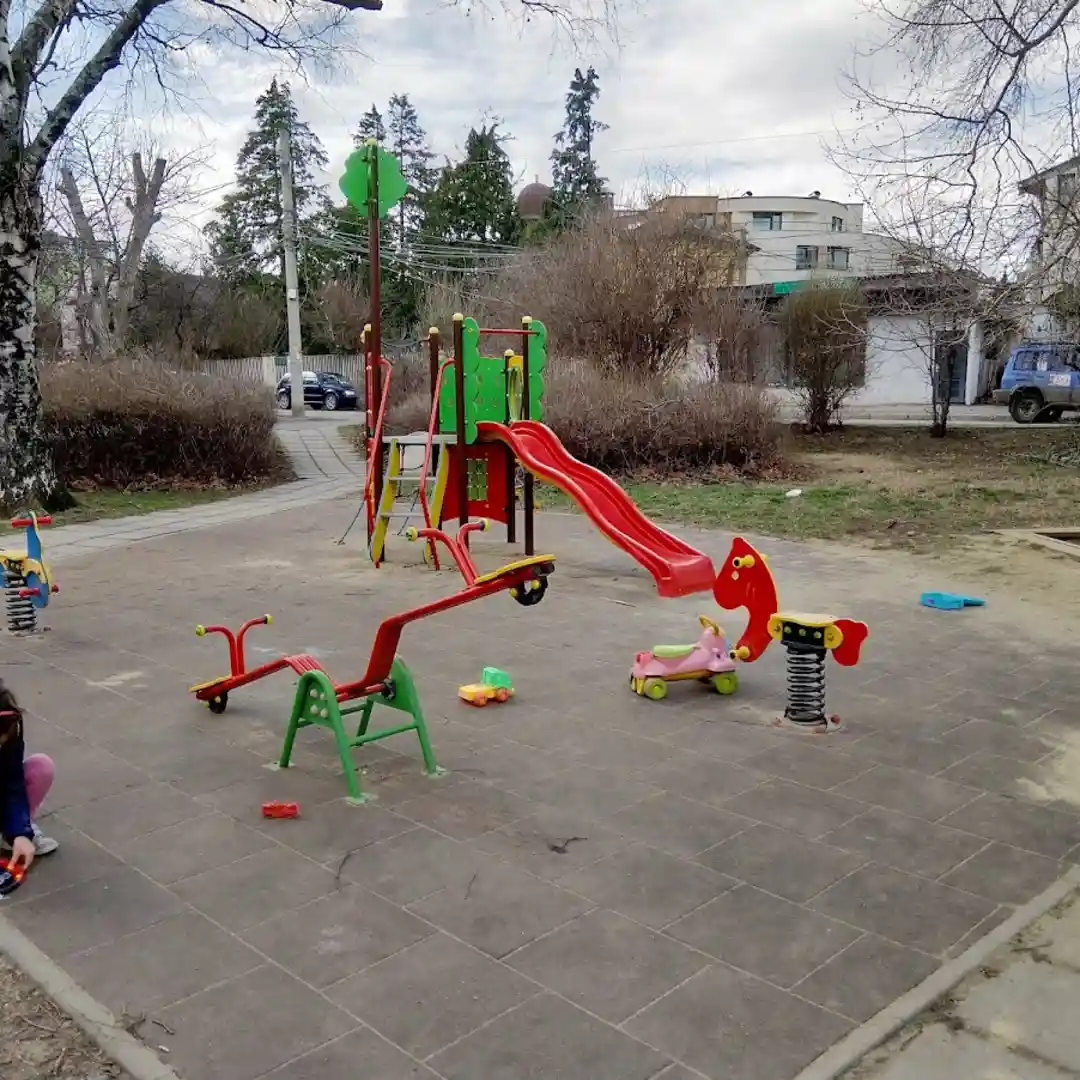 Kinderspielplatz in der Kiewska-Straße in Sofia