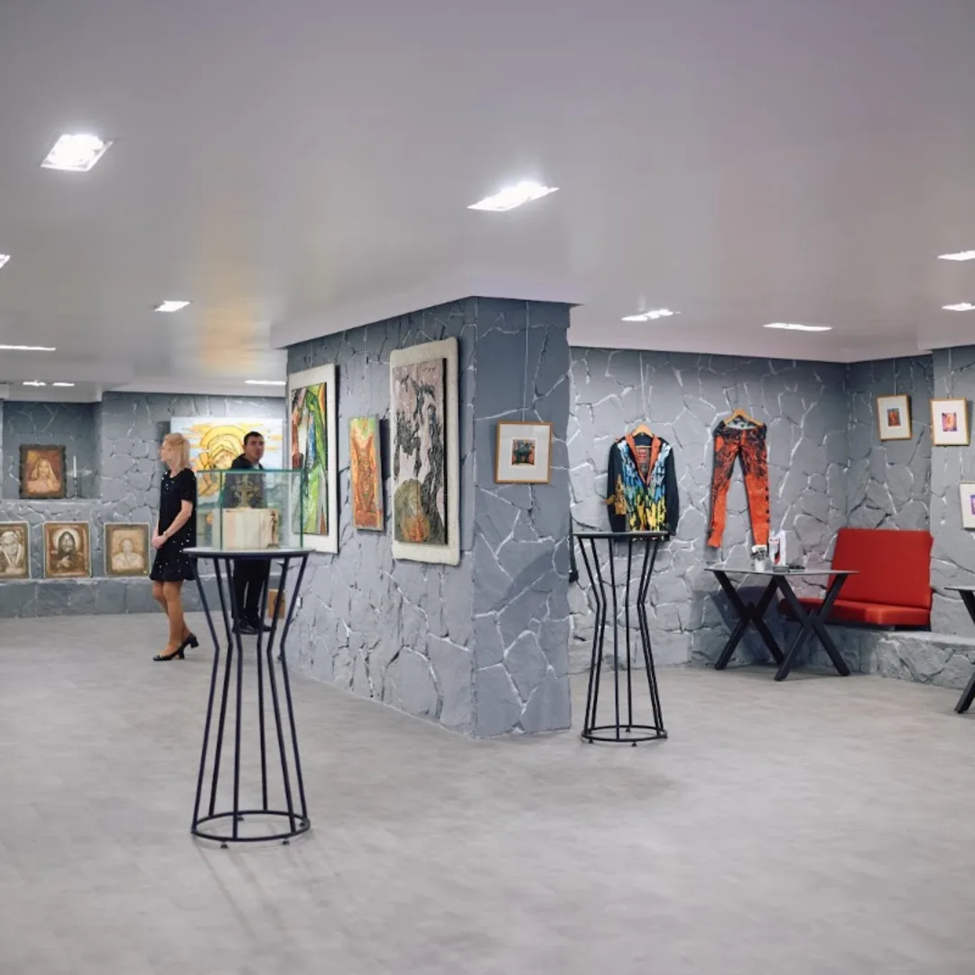 Art Club Diplomat Sofia – galeria sztuki i wydarzenia