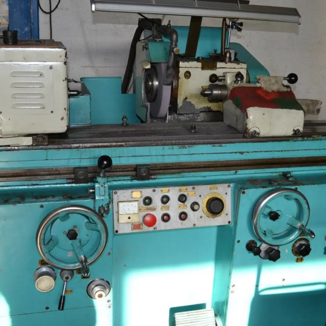 AV AUTO Reparatur von Automechanismen