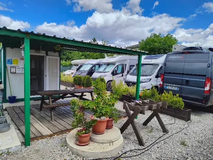 Caravan Park Sofia - Postój dla kamperów