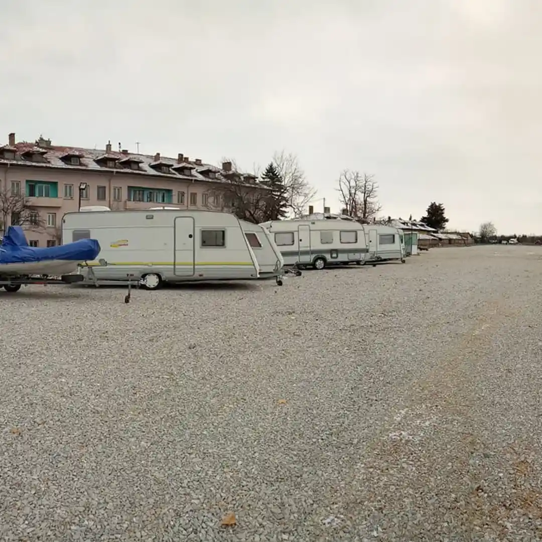 Wohnmobilpark "Vrana" – Camper Stop