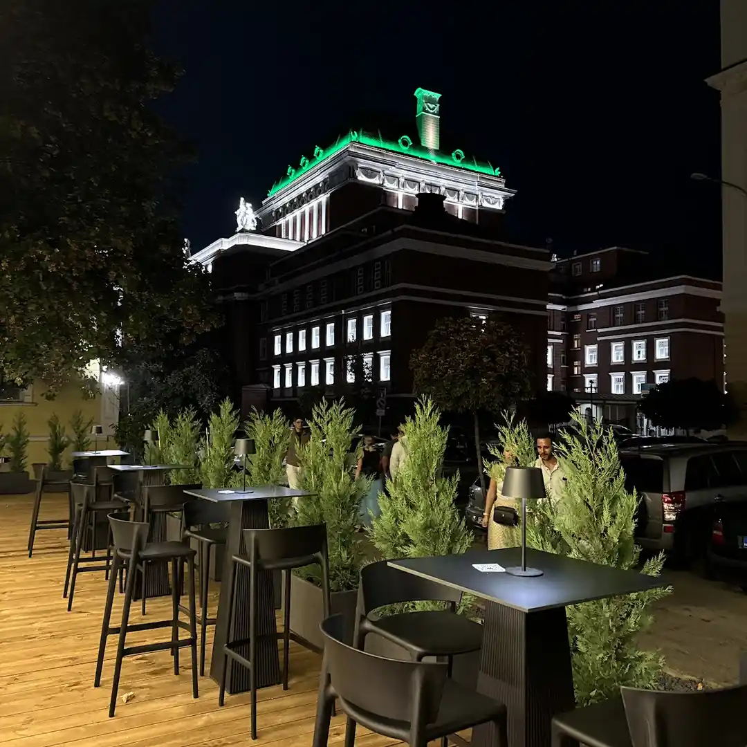 OPUS Bar Sofia – Cocktails und stilvolle Atmosphäre