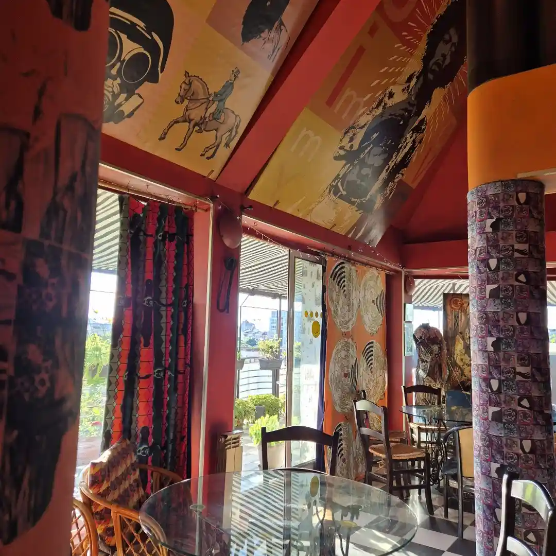 Steppenwolf Rooftop bar în Centrul Sofia
