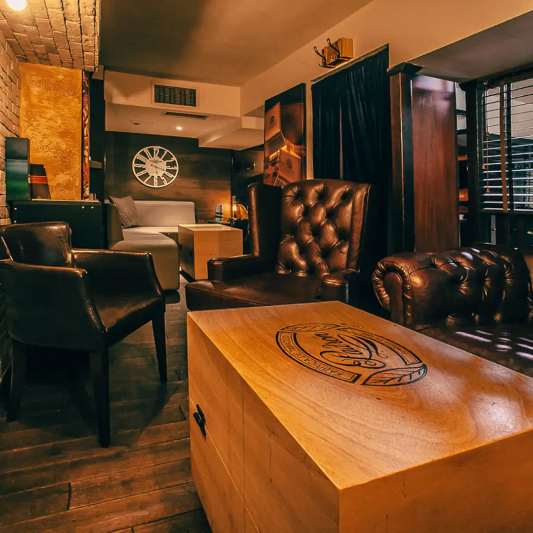 Caldo Whiskey and Friends - Bar de whisky en Sofía