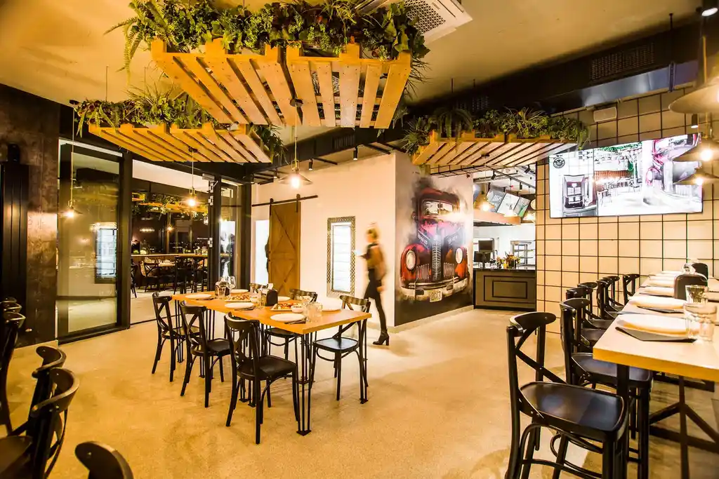 Food Halle – Moderner Food Hall in Sofia