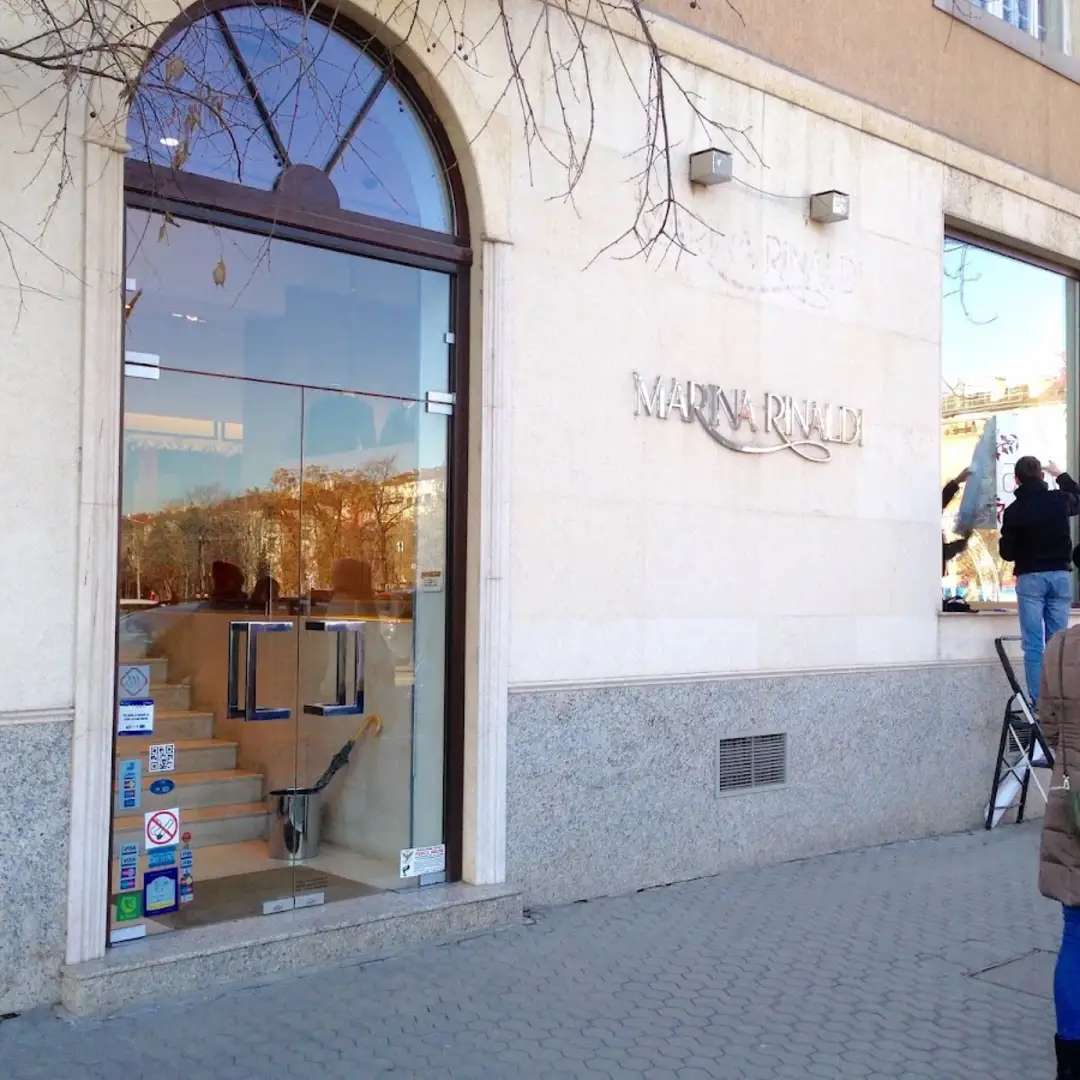 Marina Rinaldi – Butik damskiej mody w Sofii