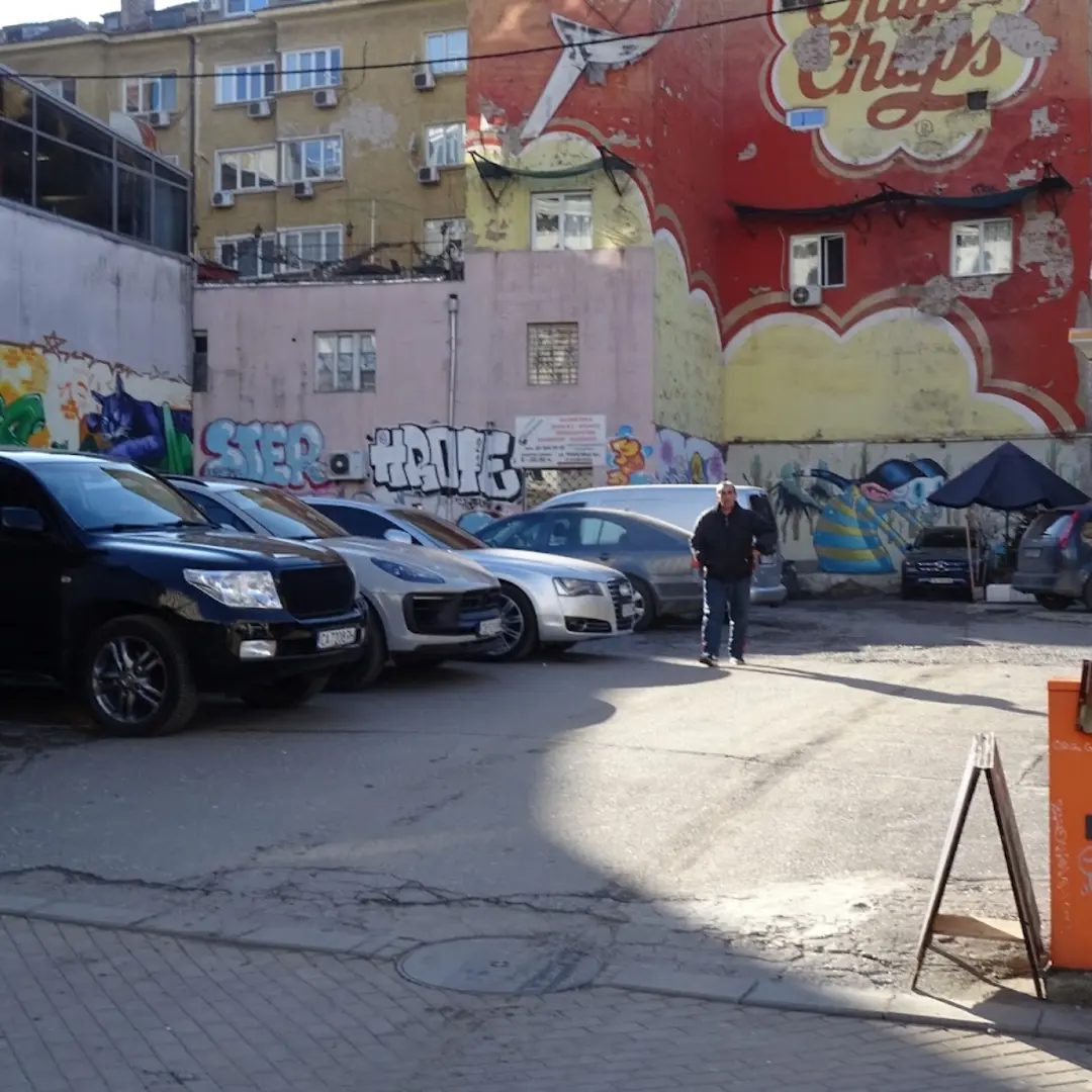 Gebührenpflichtiger Parkplatz an der Maria-Luisa-Str. Nr. 9, Sofia