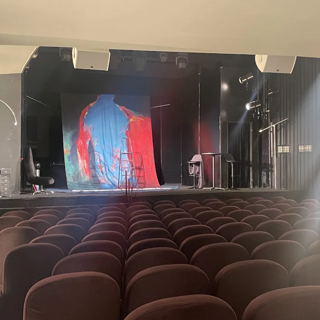 Kleines Stadttheater „Zad Kanala“