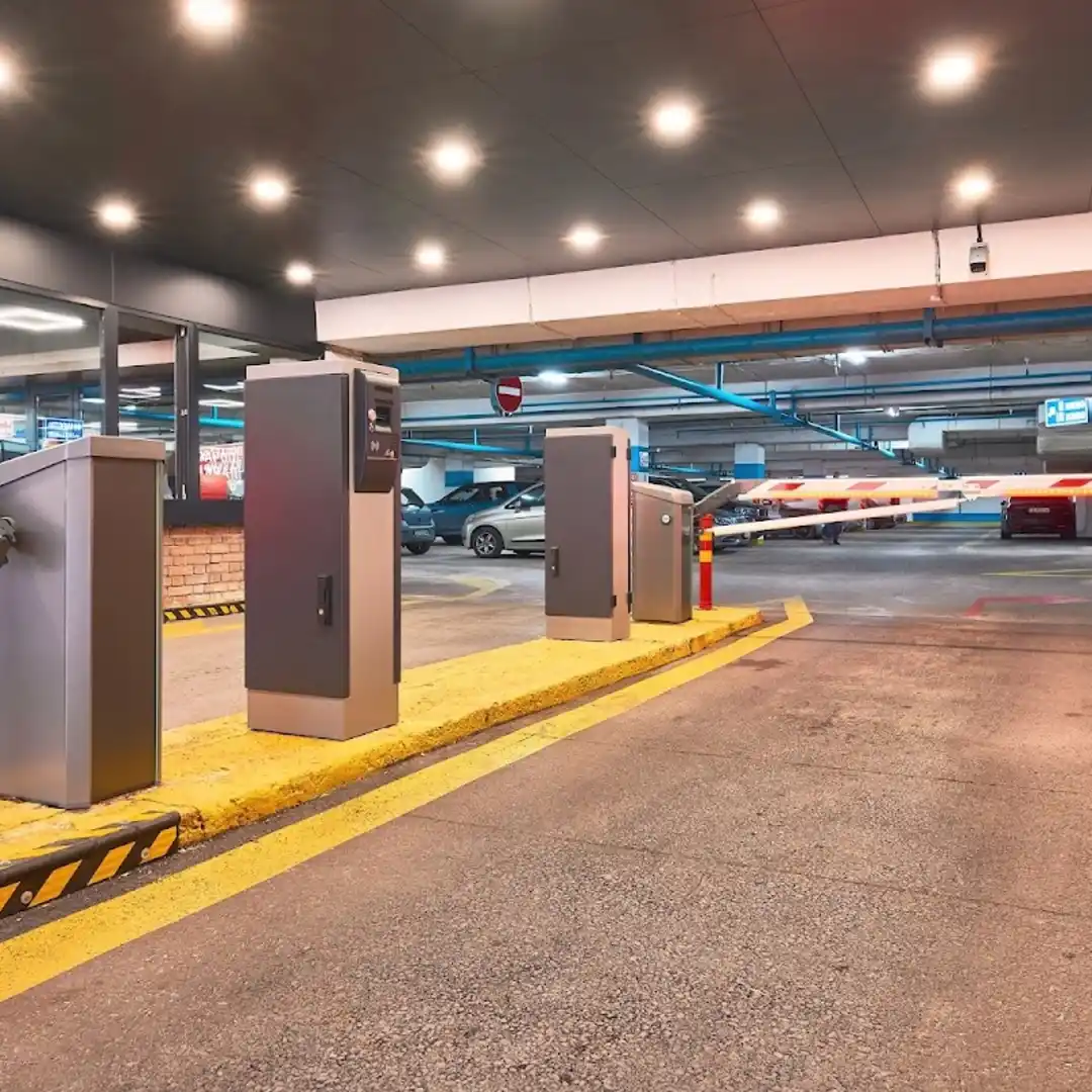 Parking "NDK" – aparcamiento por horas en el Centro de Sofía