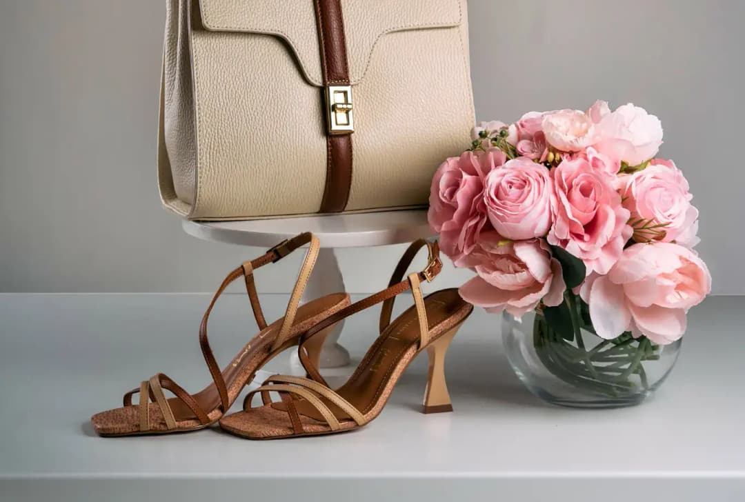 Schuhgeschäft "PUNTO" – Graf Ignatiew Straße