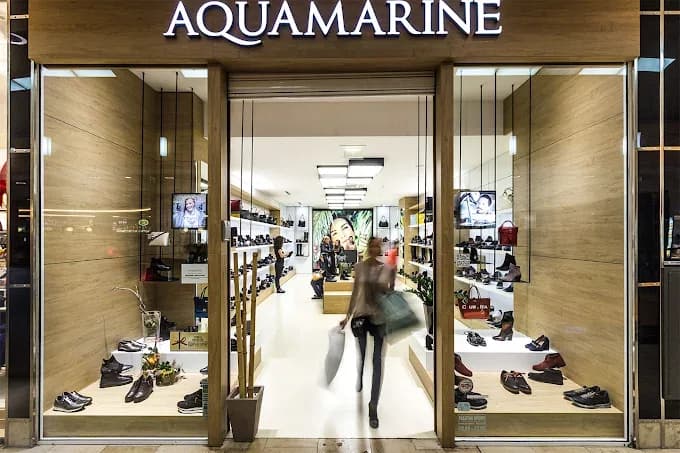 Tienda „Aquamarine“ Grafá – calzado y bolsos