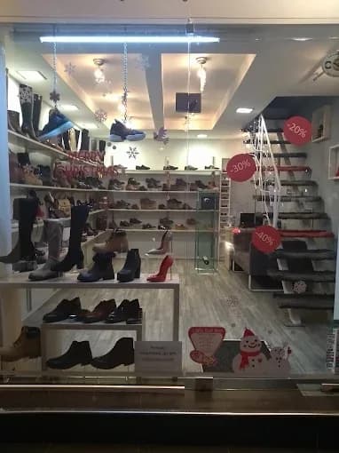 „Little Red Boot“ – Damen- und Herrenschuhe in Sofia (4/4)