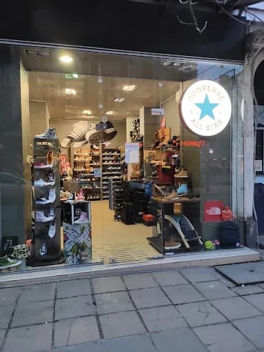 Sklep obuwniczy "Converse" - Vitosha