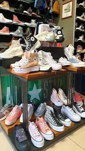 "Converse" Schuhgeschäft - Vitosha (2/2)