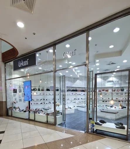 Zapatos "GiAnni" en Mall Sofia