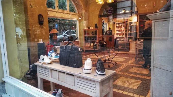 "Scandal" Solunska Straße – Schuh- und Modegeschäft in Sofia