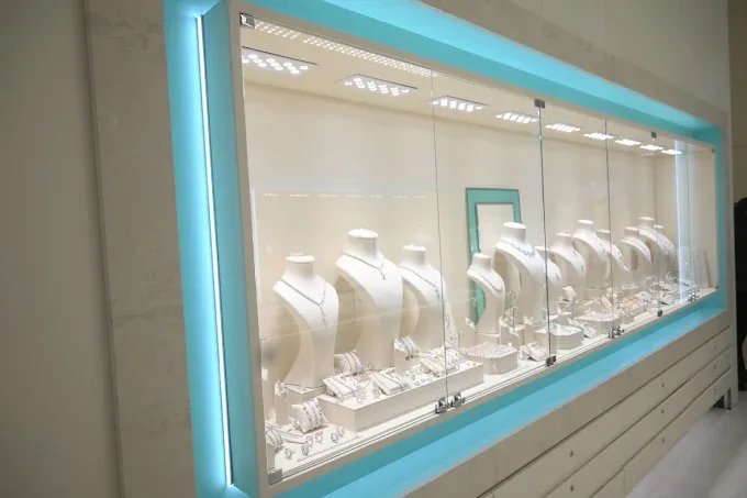Schmuckgeschäft „Tenorri Couture“ – Serdika Center (4/4)