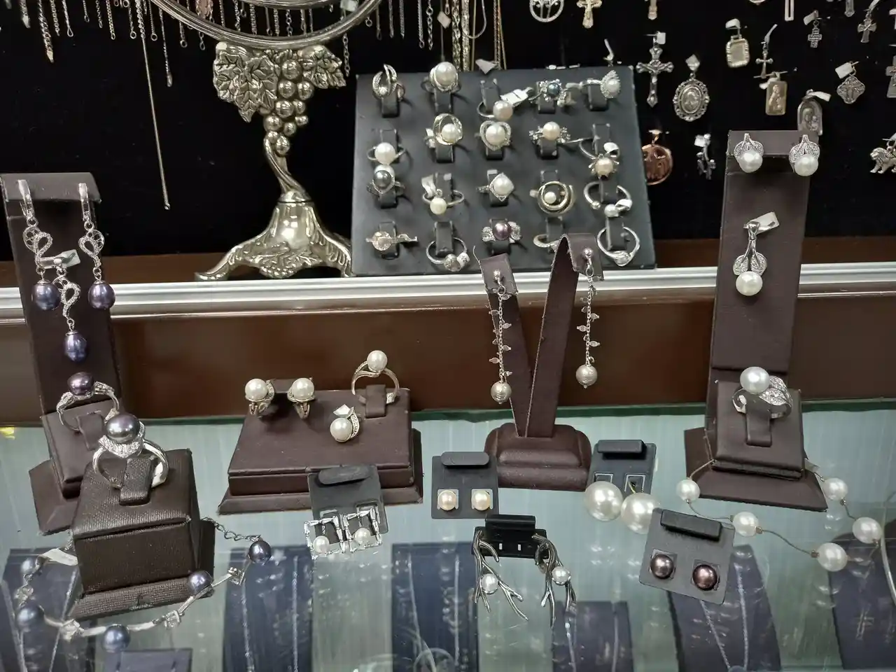 Yona Silver World – Schmuck aus Silber und Stahl (2/2)