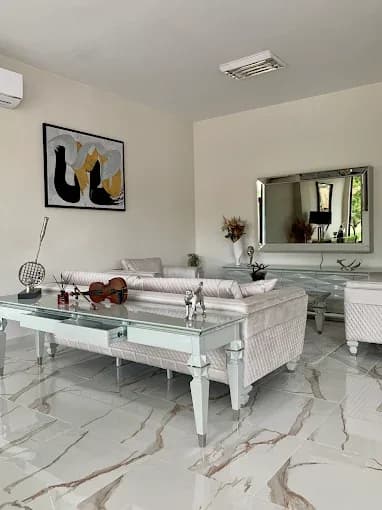 INES HOME STYLE – Mobili e arredamento a Sofia (2/2)
