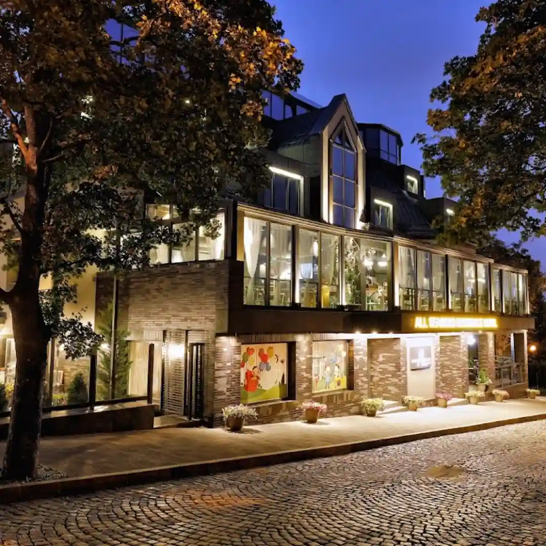 Hotel All Seasons Residence – Persönlicher Service und erlesener Komfort