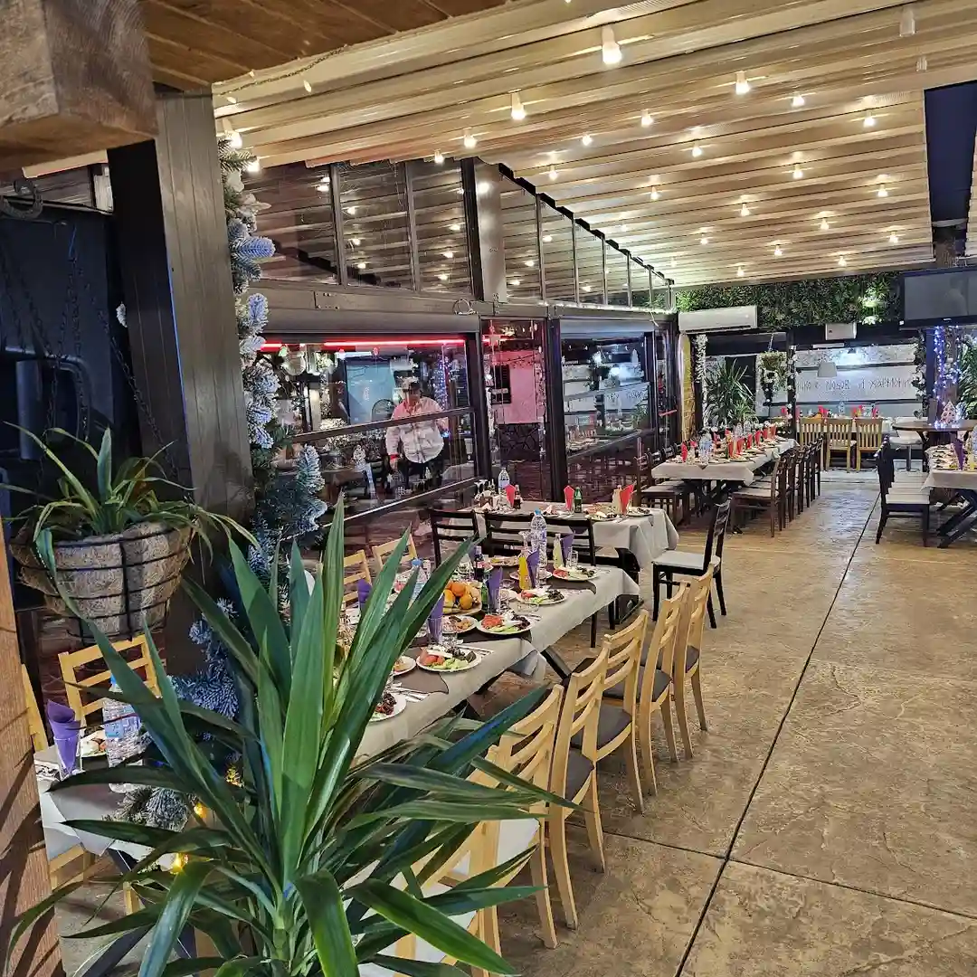 Giardino del ristorante „Slavia“ a Sofia