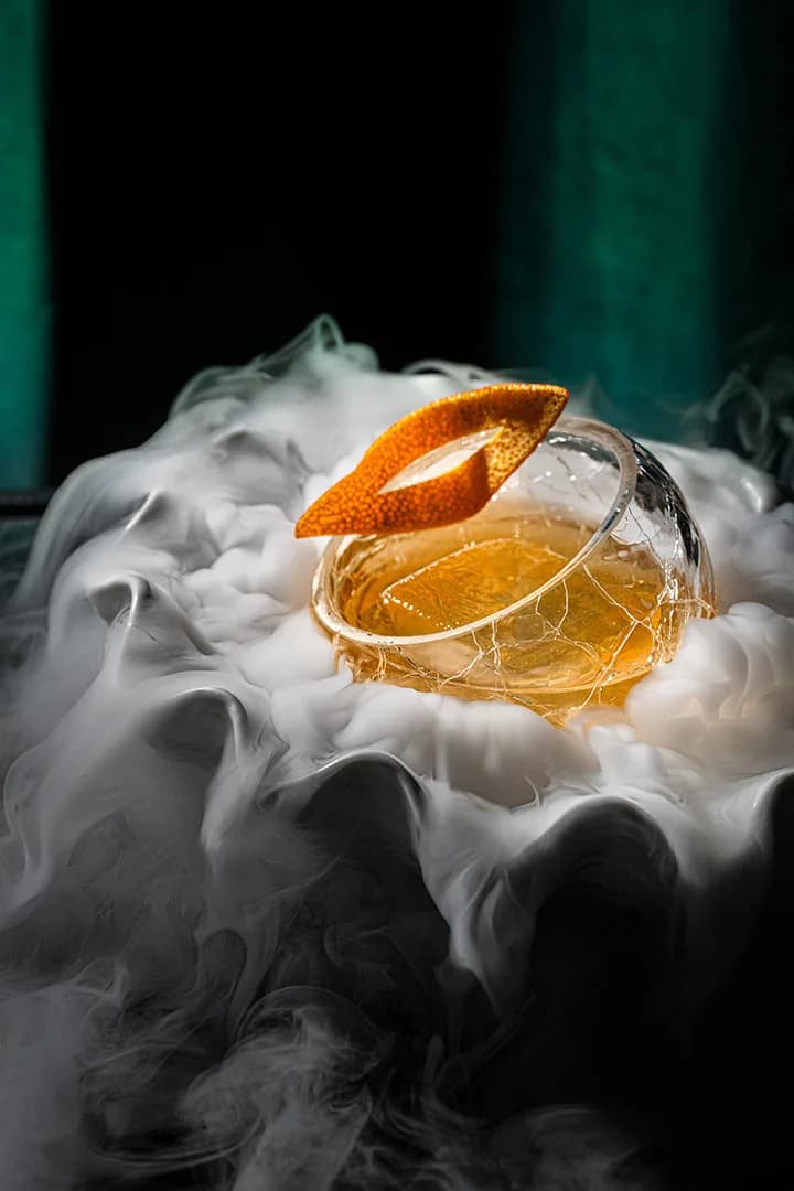 Bar "Divine" - Donde una noche puede cambiarlo todo (5/6)
