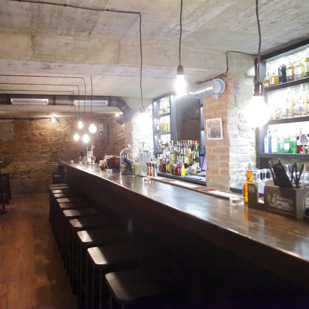 "5L Speakeasy" Bar - Stylish Cocktail Bar in Sofia