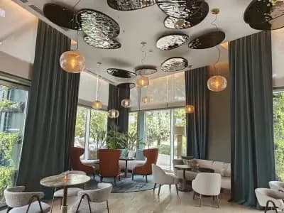 Μπαρ "Regale" Σόφια - Το εισιτήριό σας για υπέροχες εμπειρίες (2/4)