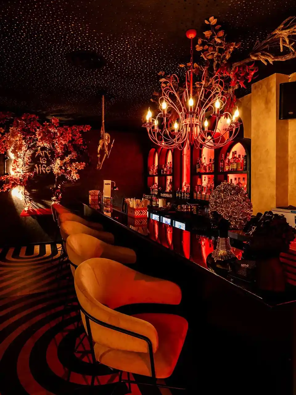Bar-Restaurant "SOTTO" Sofia - Haus des guten Geschmacks und der Menschen, die es besitzen (3/5)