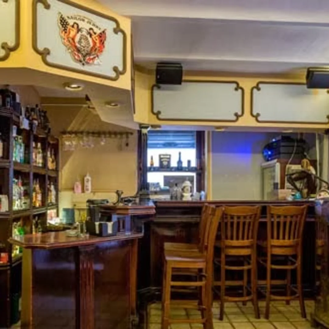 Bar-Ristorante "The Wrong Bar" Sofia - Ristorante, bar e atmosfera