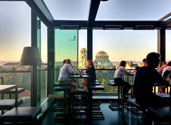 Panorama Bar "Sense" Sofia - Endloses Gefühl von Himmel und Sternen (4/5)