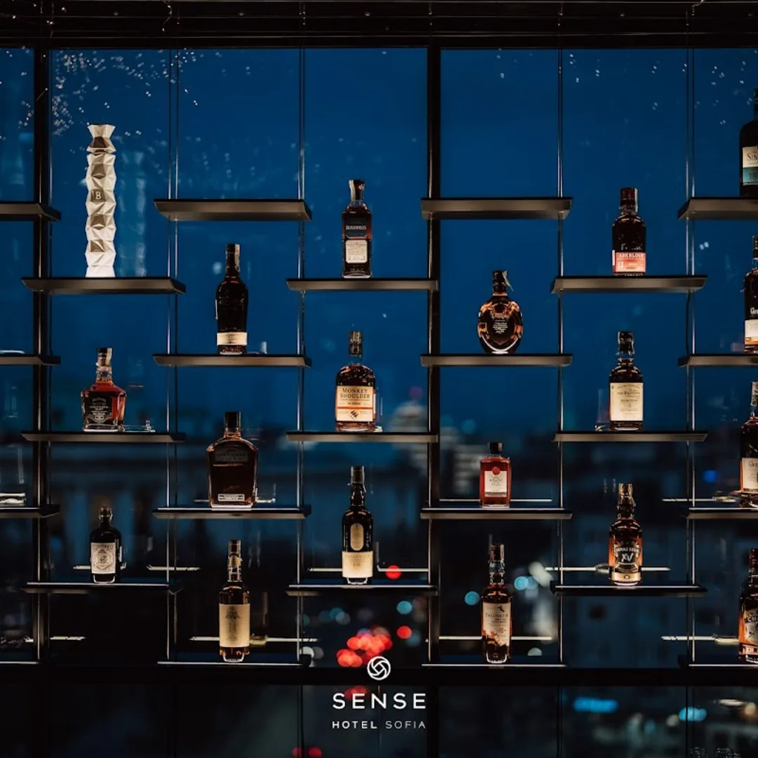 Panorama Bar "Sense" Sofia - Endloses Gefühl von Himmel und Sternen (2/5)